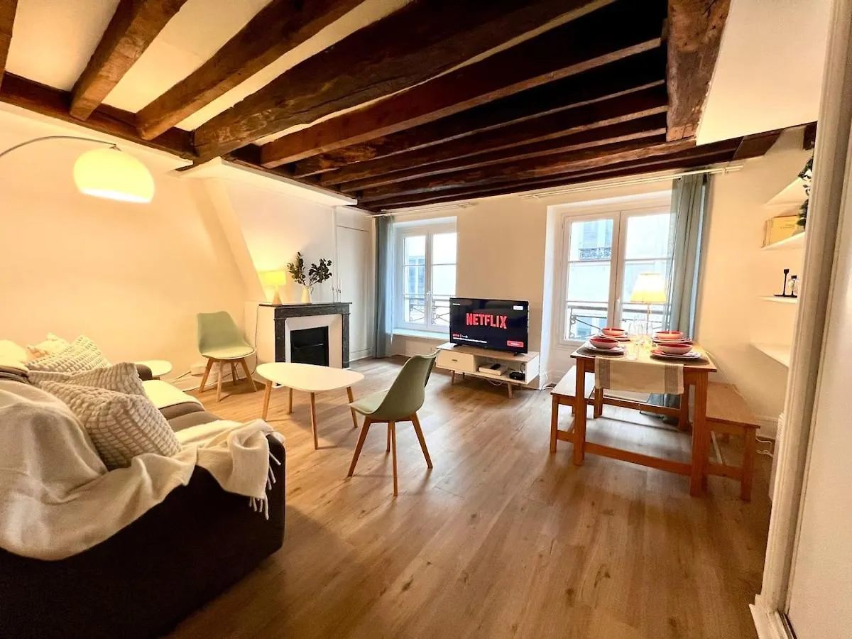 Appartement Typique Au Coeur Du Marais contacts
